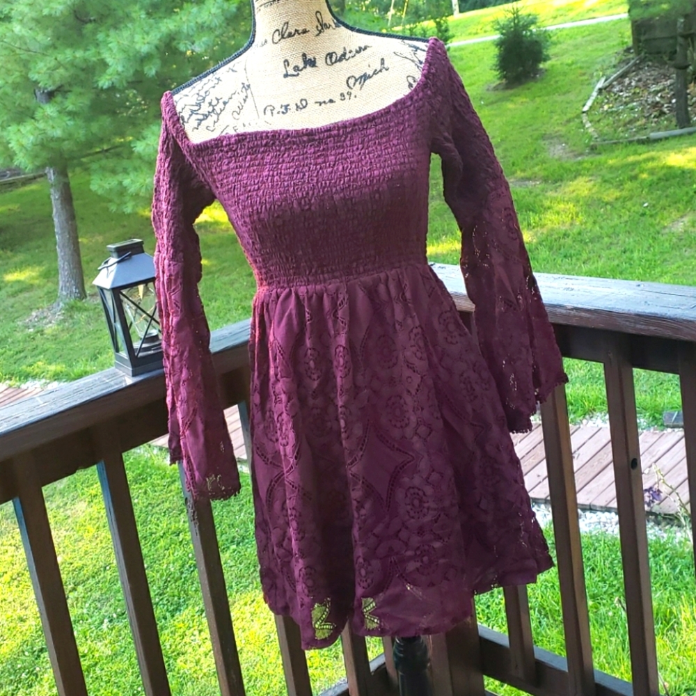 Off Shoulder Lace Dress